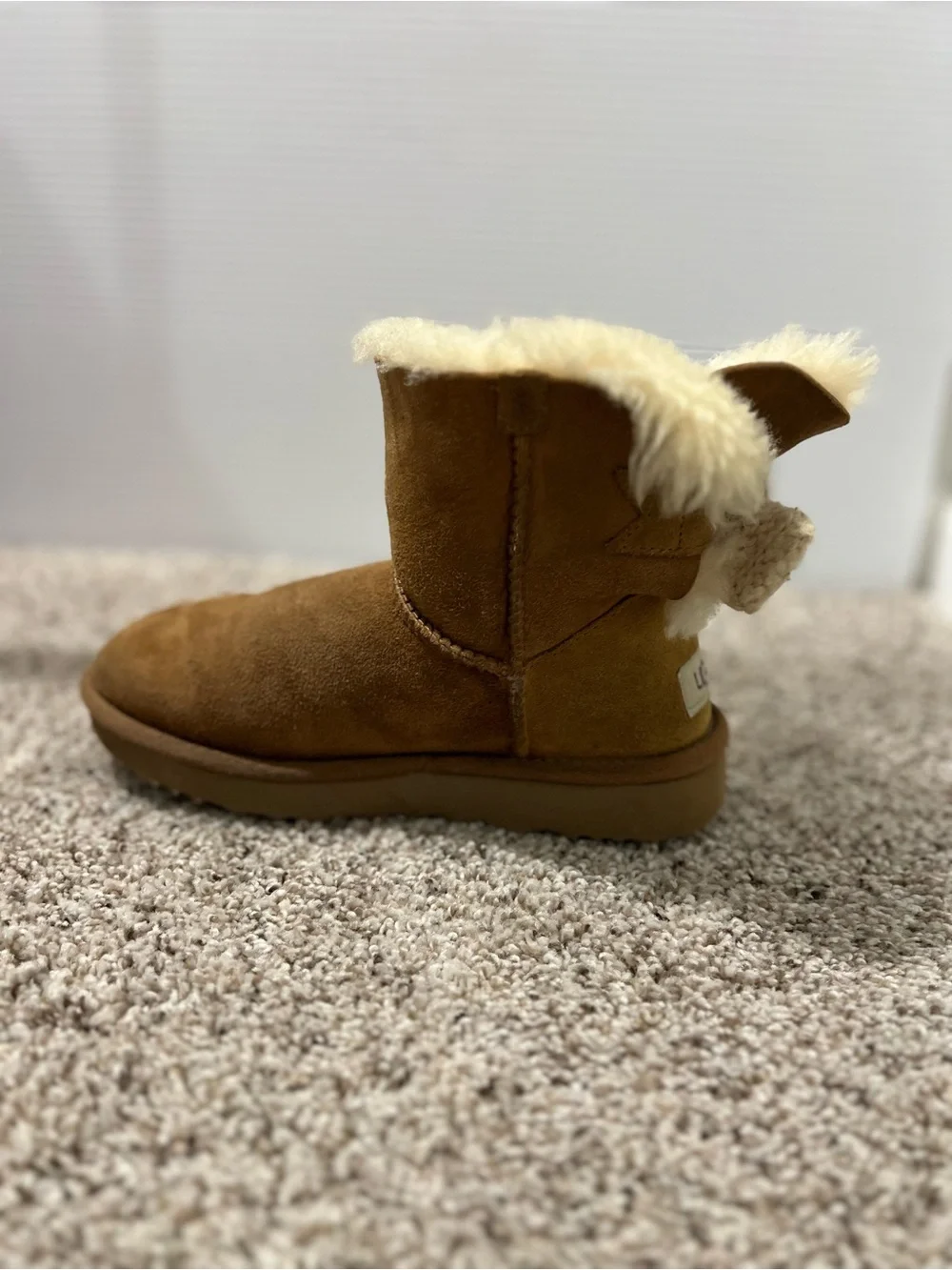 UGG Women’s Classic Short Boot - Chestnut with Cream Shearling